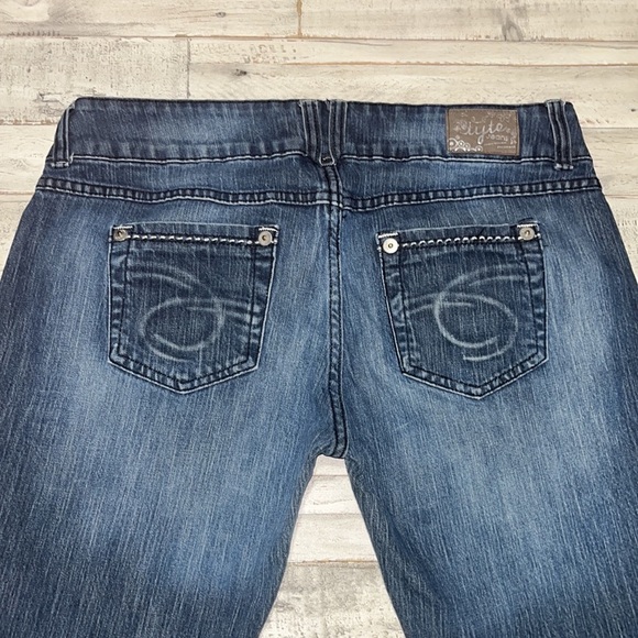 𝅺Tyte Straight‎ Leg Women’s Jeans - Picture 3 of 7
